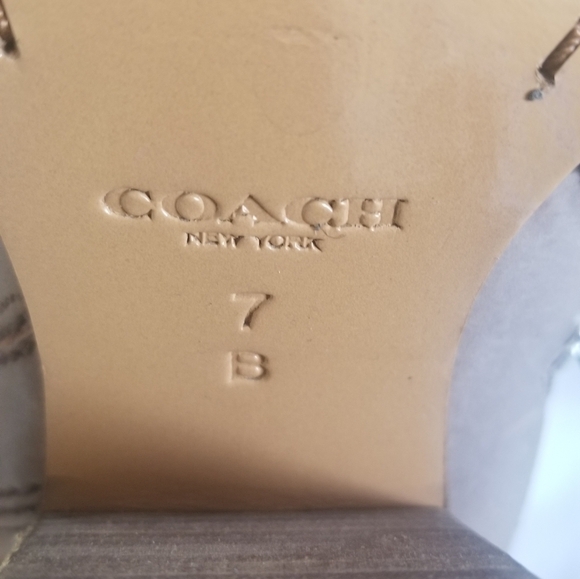 Coach leather bootie size 7M - Picture 11 of 12